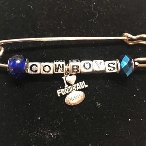 Hand crafted brooch jewelry